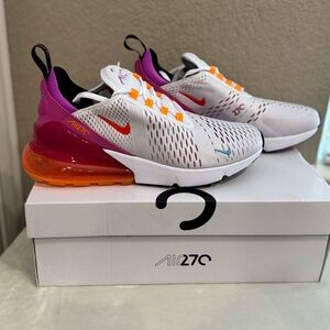 Worn once Nike Air 270 White with Orange and Crimson Accents